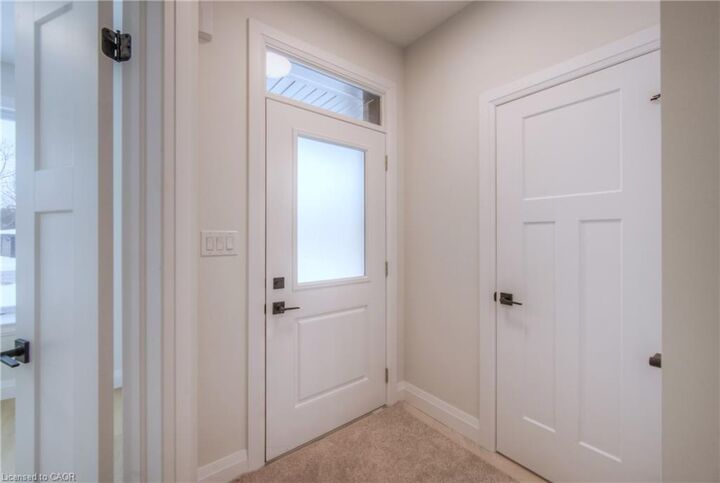 Property Photo:  264 Blair Road 2  ON N1S 4K9 