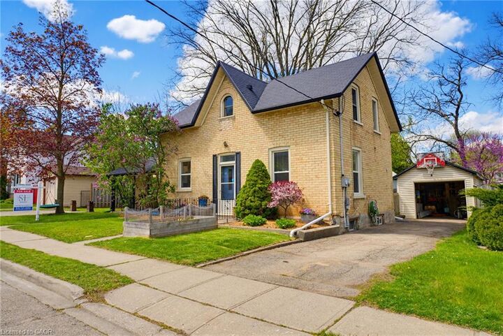 Property Photo:  112 Victoria Avenue  ON N1S 1X9 