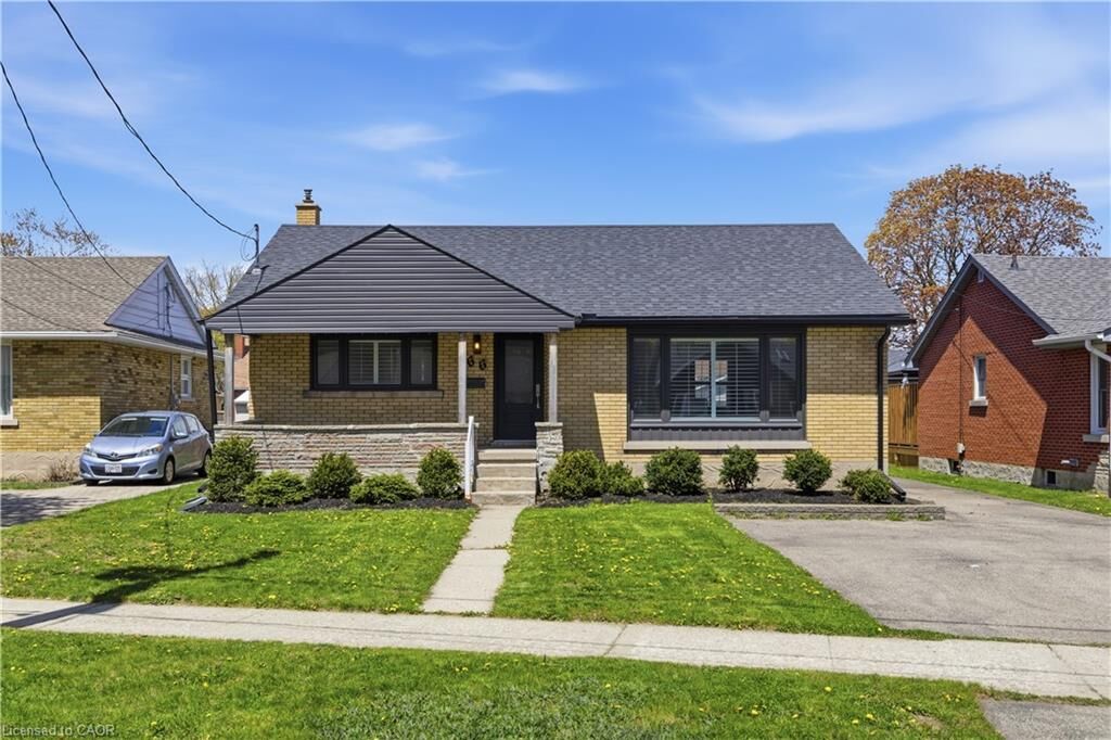 Property Photo:  66 Heather Avenue  ON N2B 1M1 