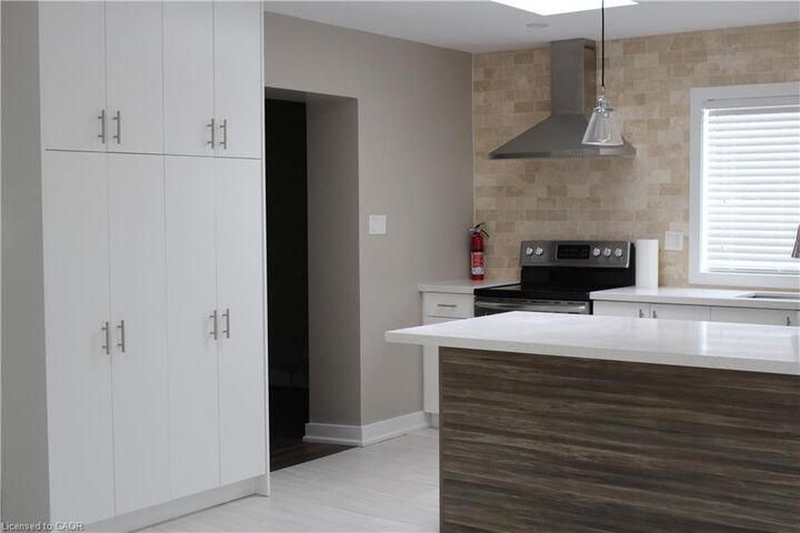 Property Photo: 518 Aberdeen Avenue ON L8P 2S2