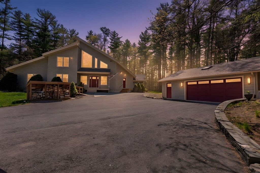 Property Photo:  8 Dunham Rd  MA 02702 