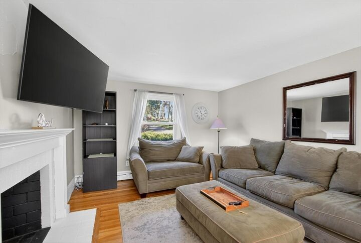 Property Photo:  18 Hillside Dr  MA 01462 