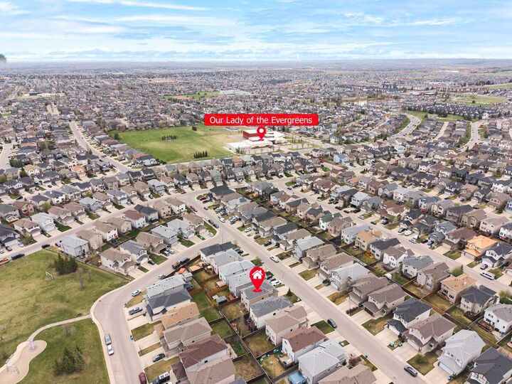 Property Photo:  50 Everwoods Park SW  AB T2Y 0G3 