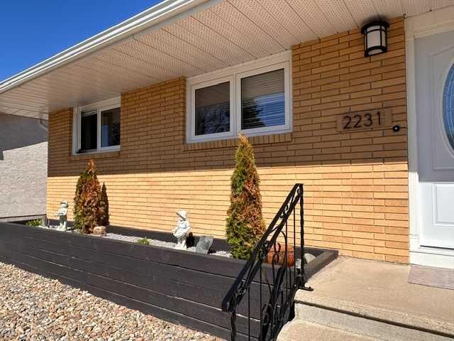 Property Photo:  2231 20 Avenue SE  AB T1A 3Y8 