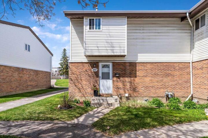 Property Photo:  5103 35 Avenue SW 107  AB T3M 6L0 