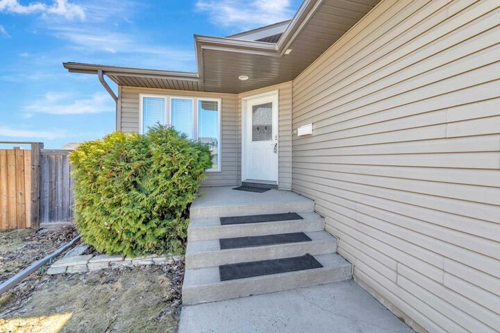 Property Photo:  3301 43B Avenue  SK S9V 0S6 