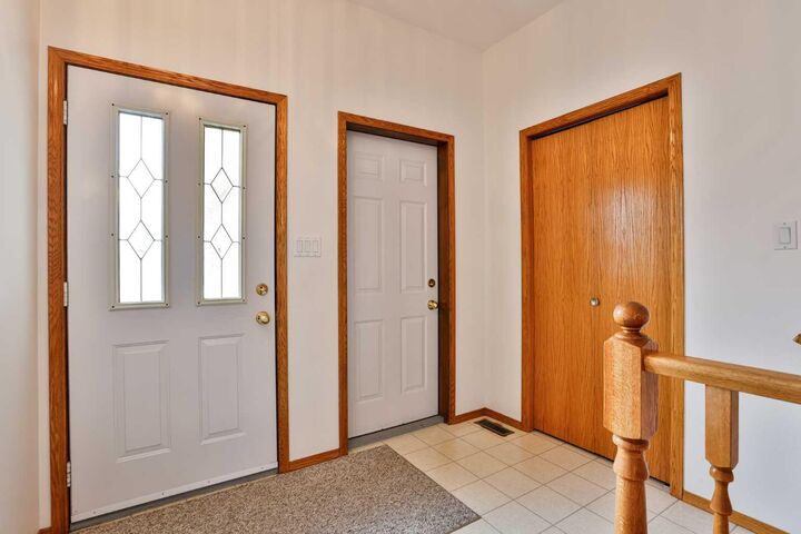 Property Photo:  11 Cougar Road N  AB T1H 6H3 