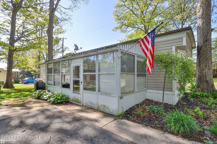 Property Photo:  372 Black Oak Lane  PA 18014 