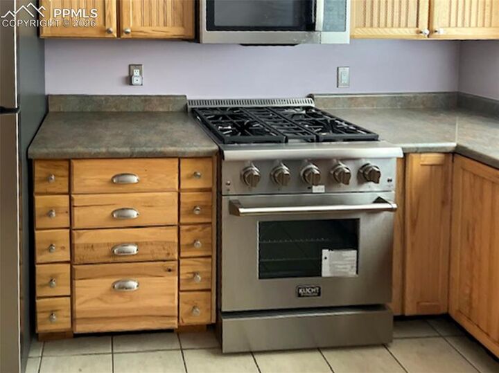 Property Photo:  1089 S Johnson Way  CO 80226 