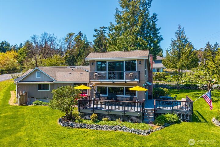 Property Photo: 305 NW Coveland Street WA 98239