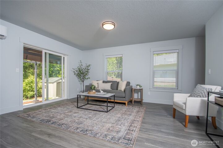 Property Photo:  206  Oak Street  WA 98596 