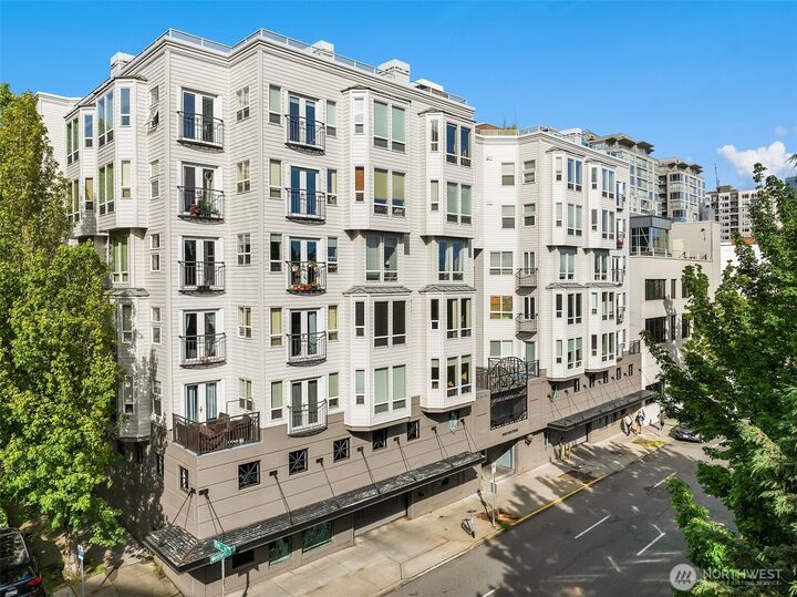 Property Photo:  3028  Western Avenue 501  WA 98121 