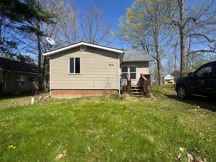Property Photo: 809 W 5th St N WI 54848