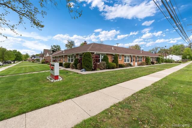 Property Photo:  2131 Normandy  MI 48073 