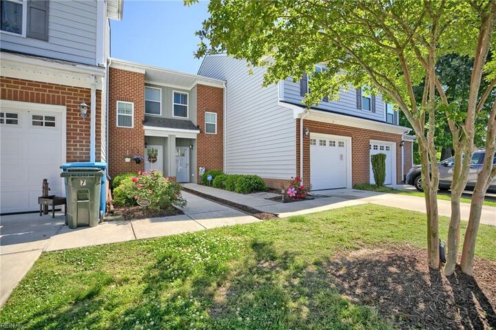 Property Photo:  9 Franklin Ln  VA 23662 