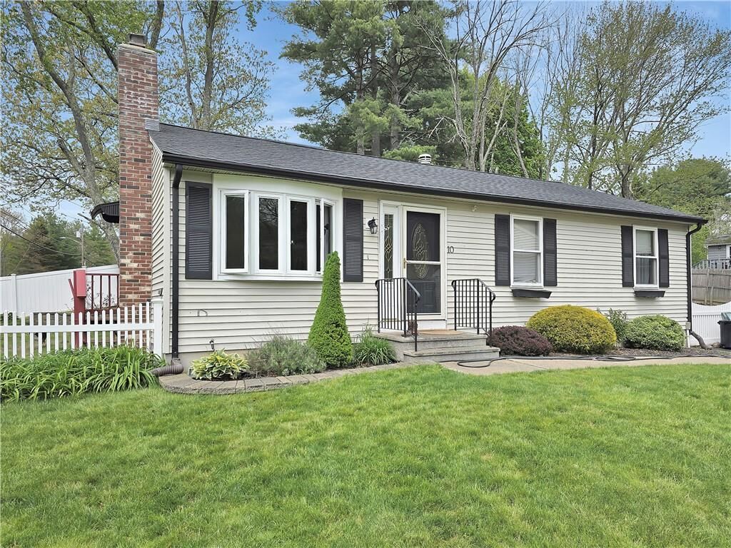 Property Photo:  10 Chapel Street  RI 02830 