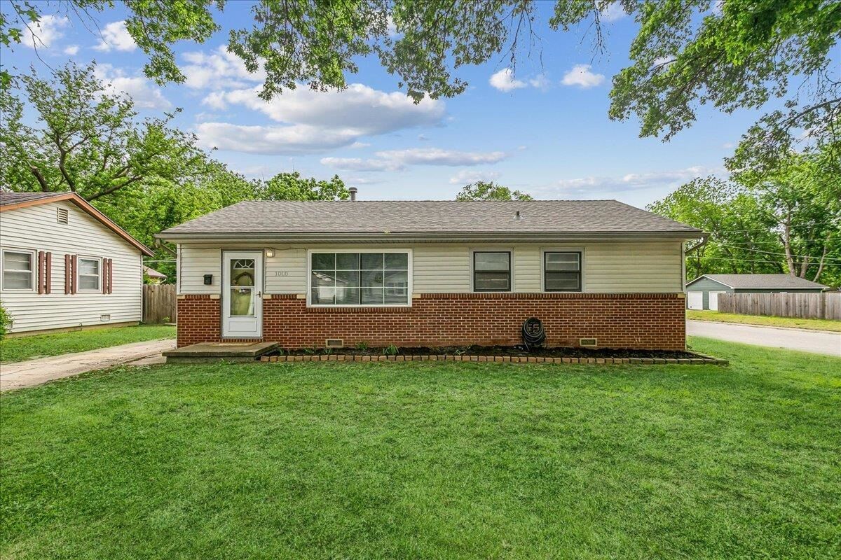 Property Photo:  1000 N Derby  KS 67037 