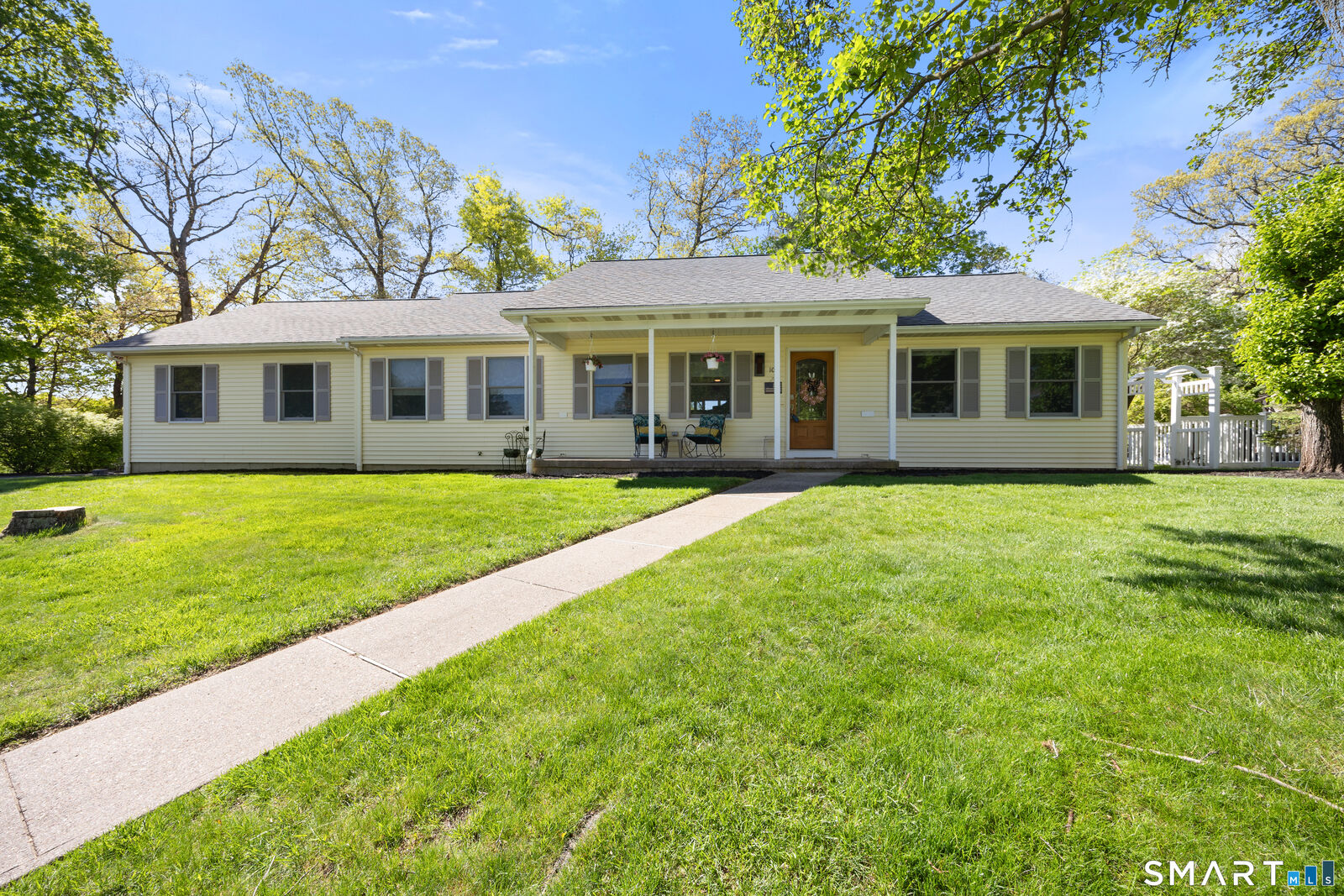 Property Photo:  103 Posa Drive  CT 06010 