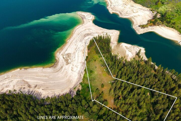 Property Photo: 5315 Lantzy Rd WA 99137