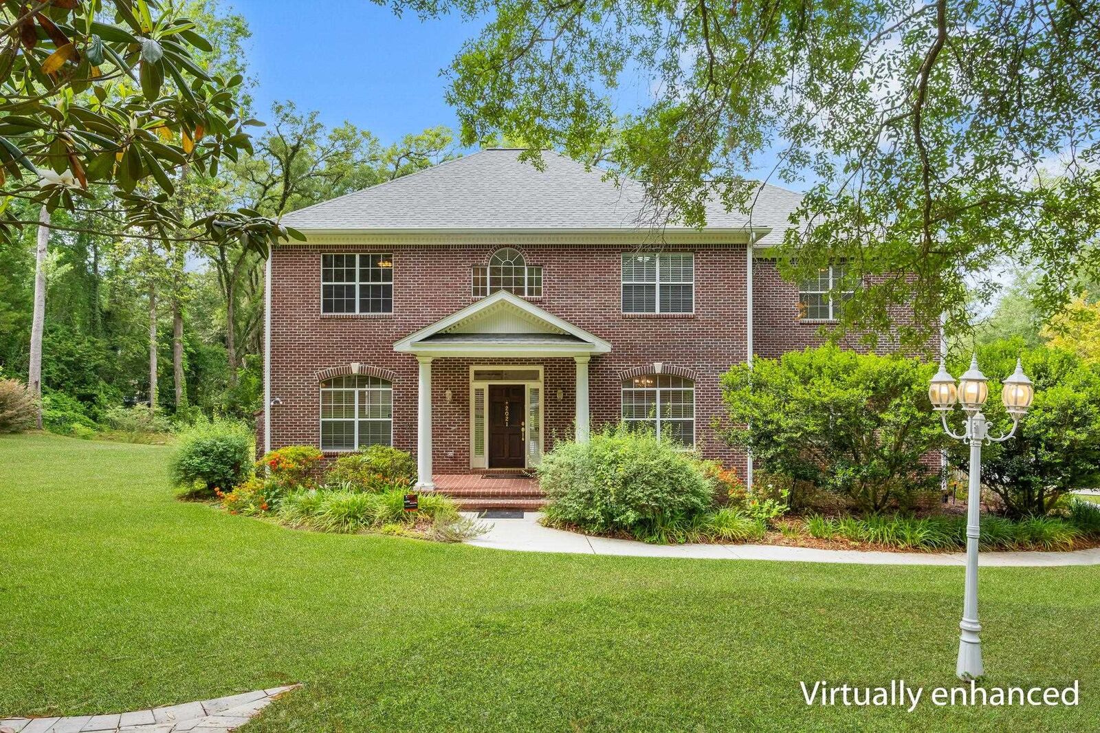 Property Photo:  2021 Winthrop Way  FL 32308 