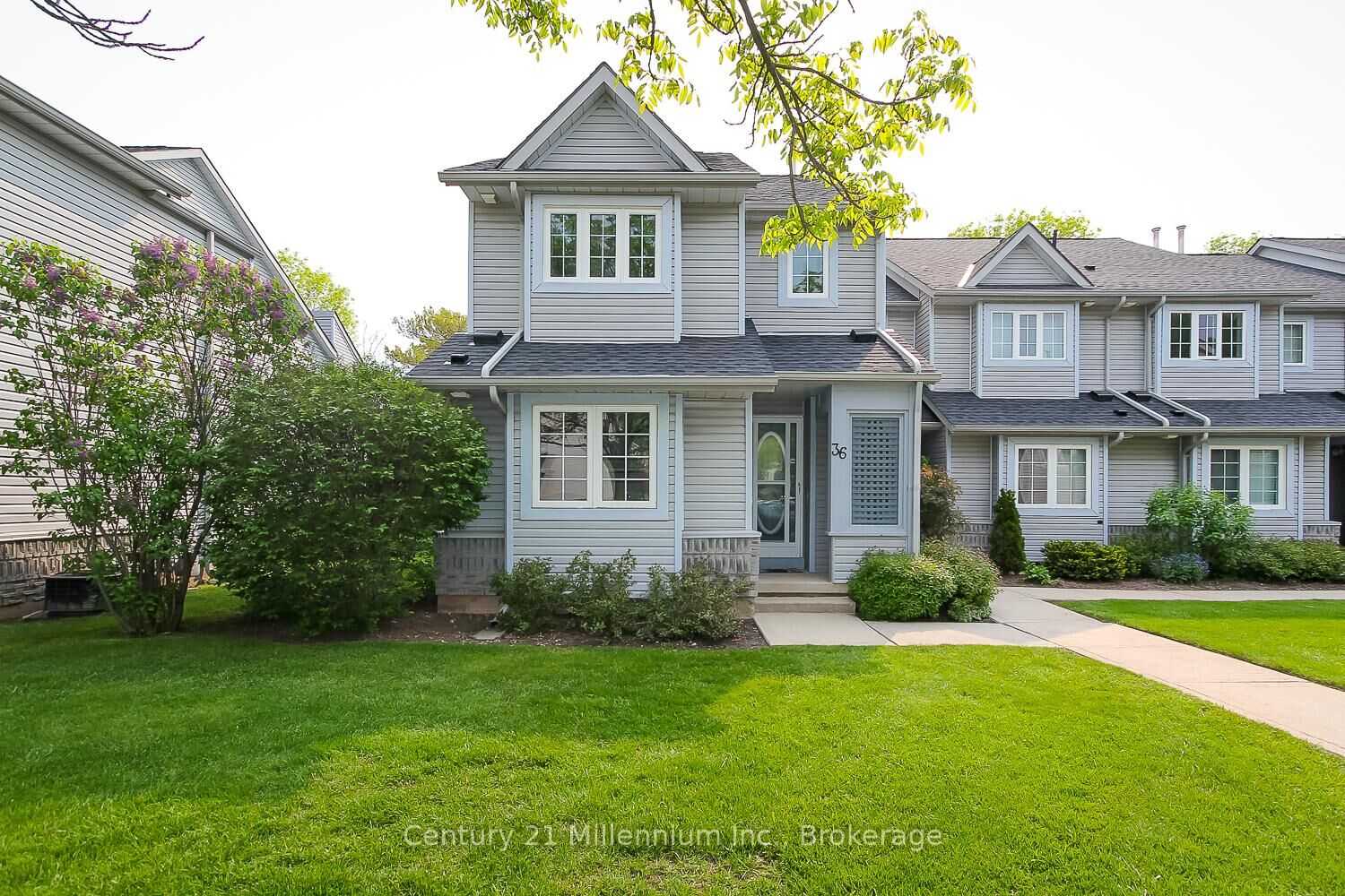 Property Photo: 146 Settlers Way 36 ON L9Y 0N9