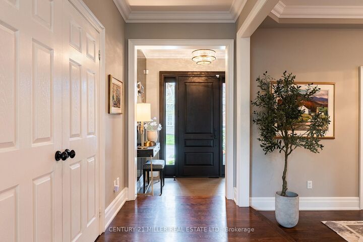 Property Photo: 1392 Clearwater Crescent ON L6H 7J5