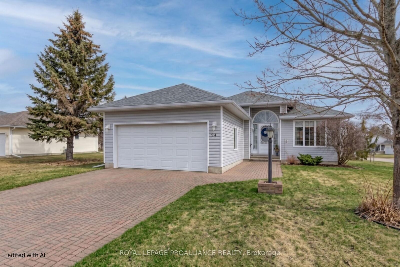 Property Photo: 94 Sandbanks Court ON K0K 3L0