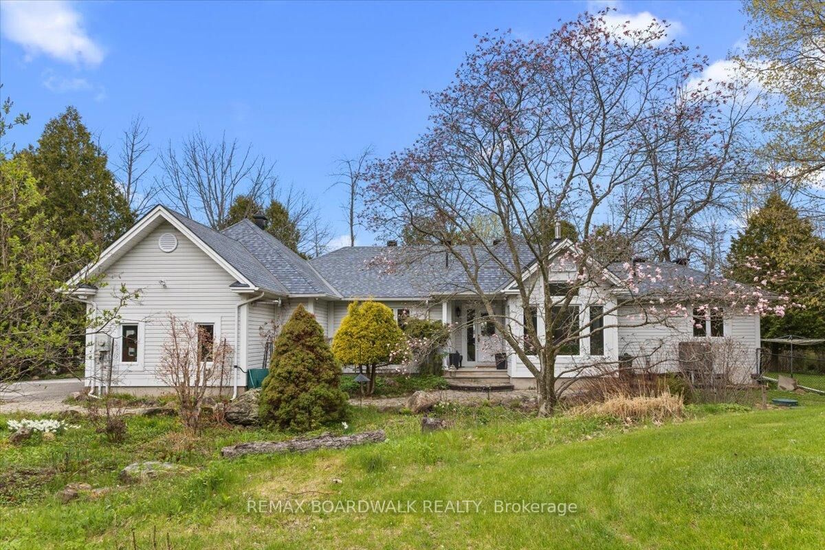 Property Photo: 212 Sheldon Road ON K0G 1V0