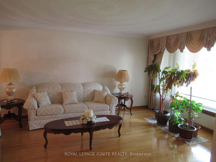 Property Photo: 8 Newlove Court ON M9W 5X5