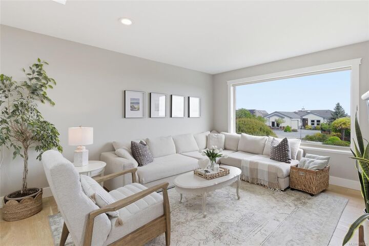 Property Photo:  4839 Fillinger Cres  BC V9V 1K1 