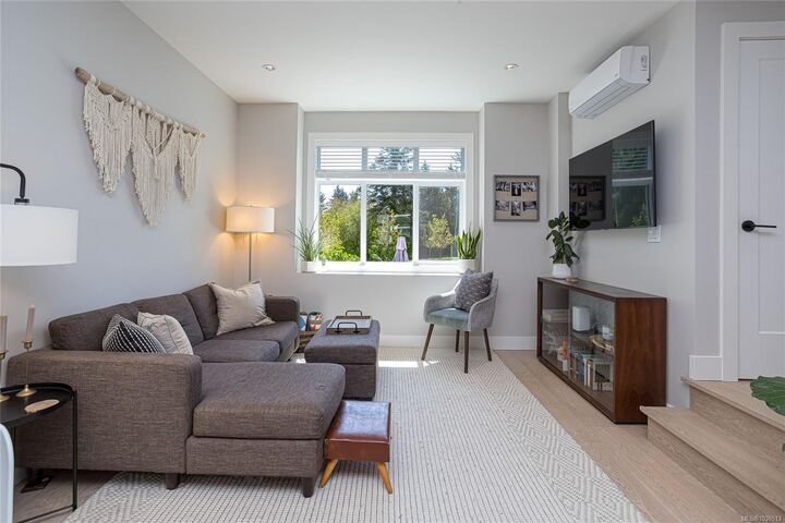 Property Photo:  10480 Resthaven Dr 5  BC V8L 3H7 