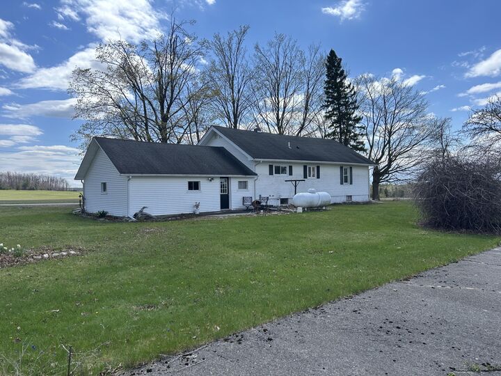 Property Photo: 10828 Carney Road MI 49744