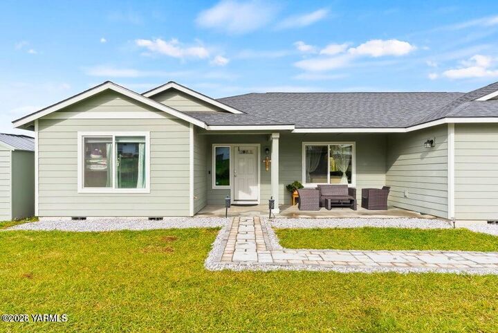 Property Photo: 15649 Fisk Rd WA 98908