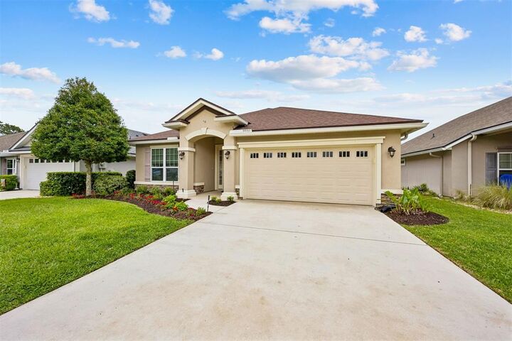 Property Photo:  94165 Woodbrier Circle  FL 32034 