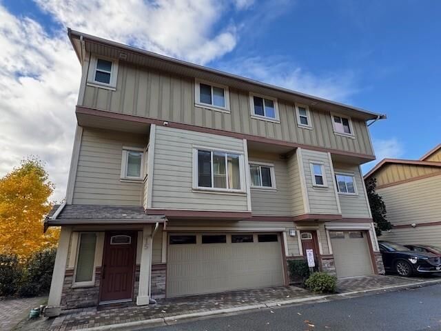 7867 120 Street 15 — photo 1