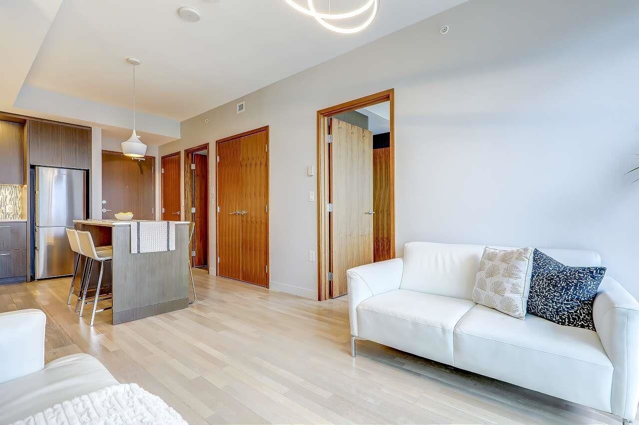 Property Photo: 13495 Central Avenue 3904 BC V3T 0K2