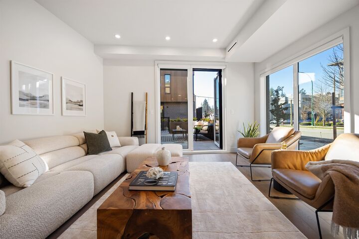 Property Photo: 3218 Highland Boulevard BC V7R 2V9