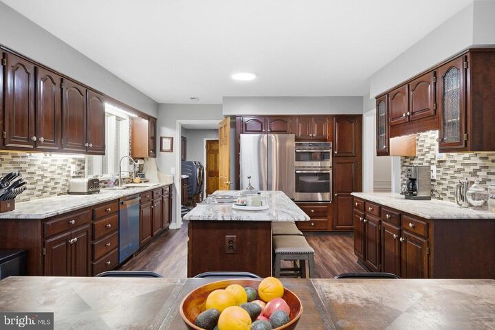 Property Photo:  1126 Somerset Lane  MD 20736 