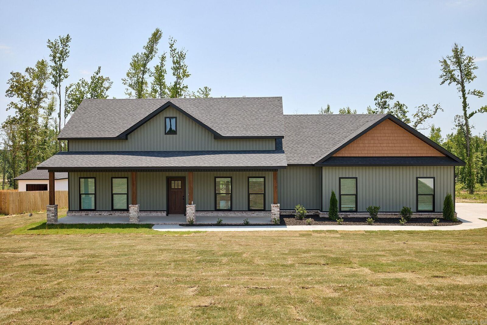 Property Photo: 10581 W Miller Sardis Road AR 72011