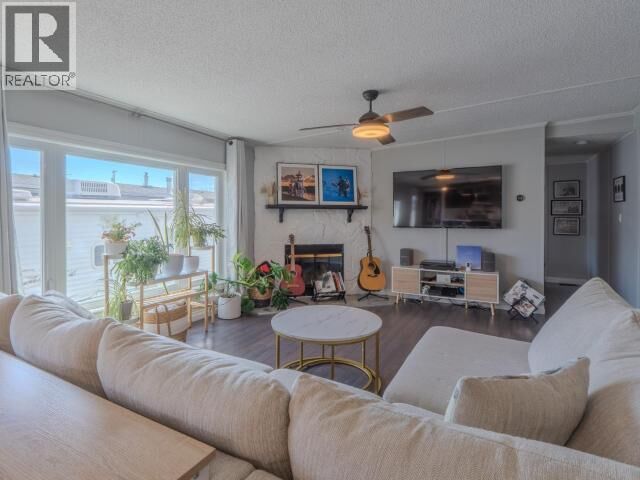 Property Photo:  6207 Finlayson Drive North  NT X1A 3K9 