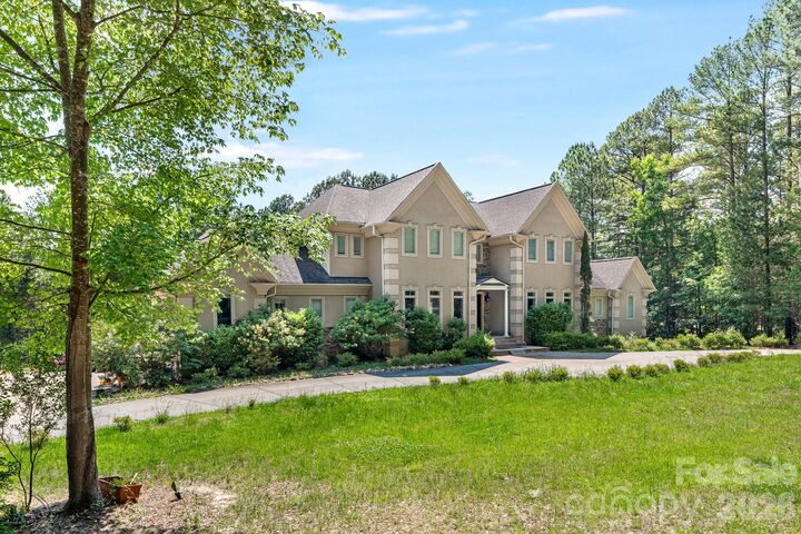 Property Photo: 720 Ennis Road NC 28173