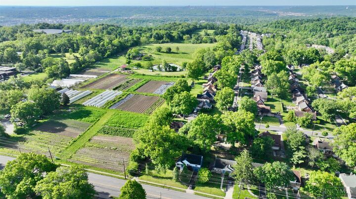 Property Photo:  997 W North Bend Road  OH 45224 
