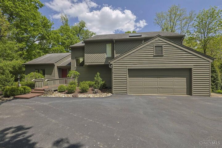 Property Photo:  26 Trailbridge Drive  OH 45241 