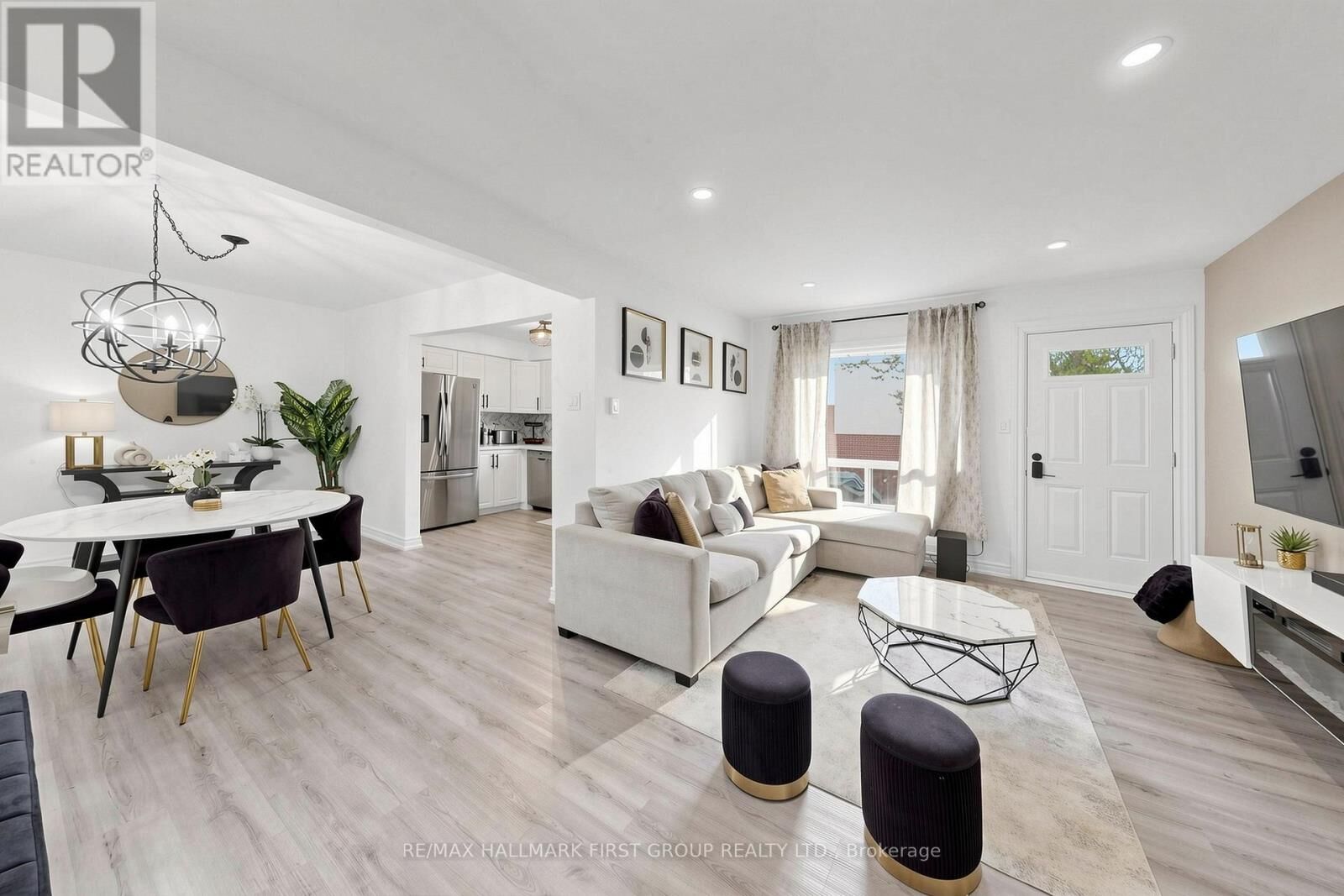 Property Photo:  1100 Oxford Street 70  ON L1J 6G4 