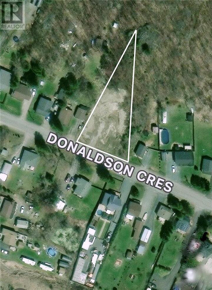 1166 Donaldson Crescent — photo 1