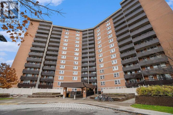 Property Photo:  2000 Jasmine Crescent 1002  ON K1J 8K4 