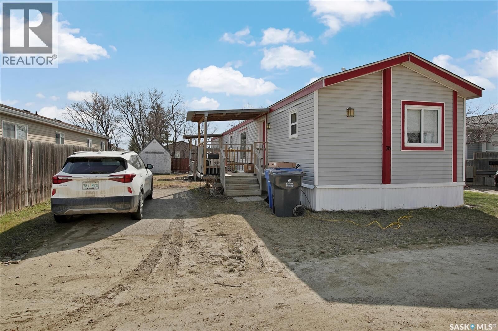 Property Photo:  76 Mulberry Road  SK S0K 0Y0 