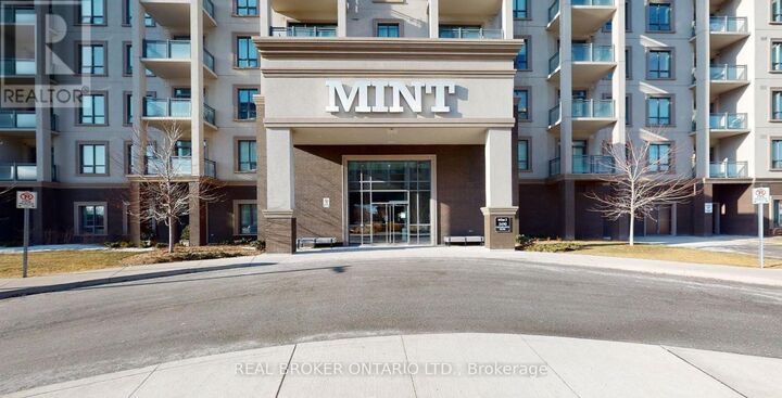 Property Photo: 2490 Old Bronte Road 819 ON L6M 0Y5