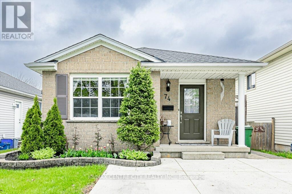 Property Photo:  74 Juno Drive  ON N5R 6E9 