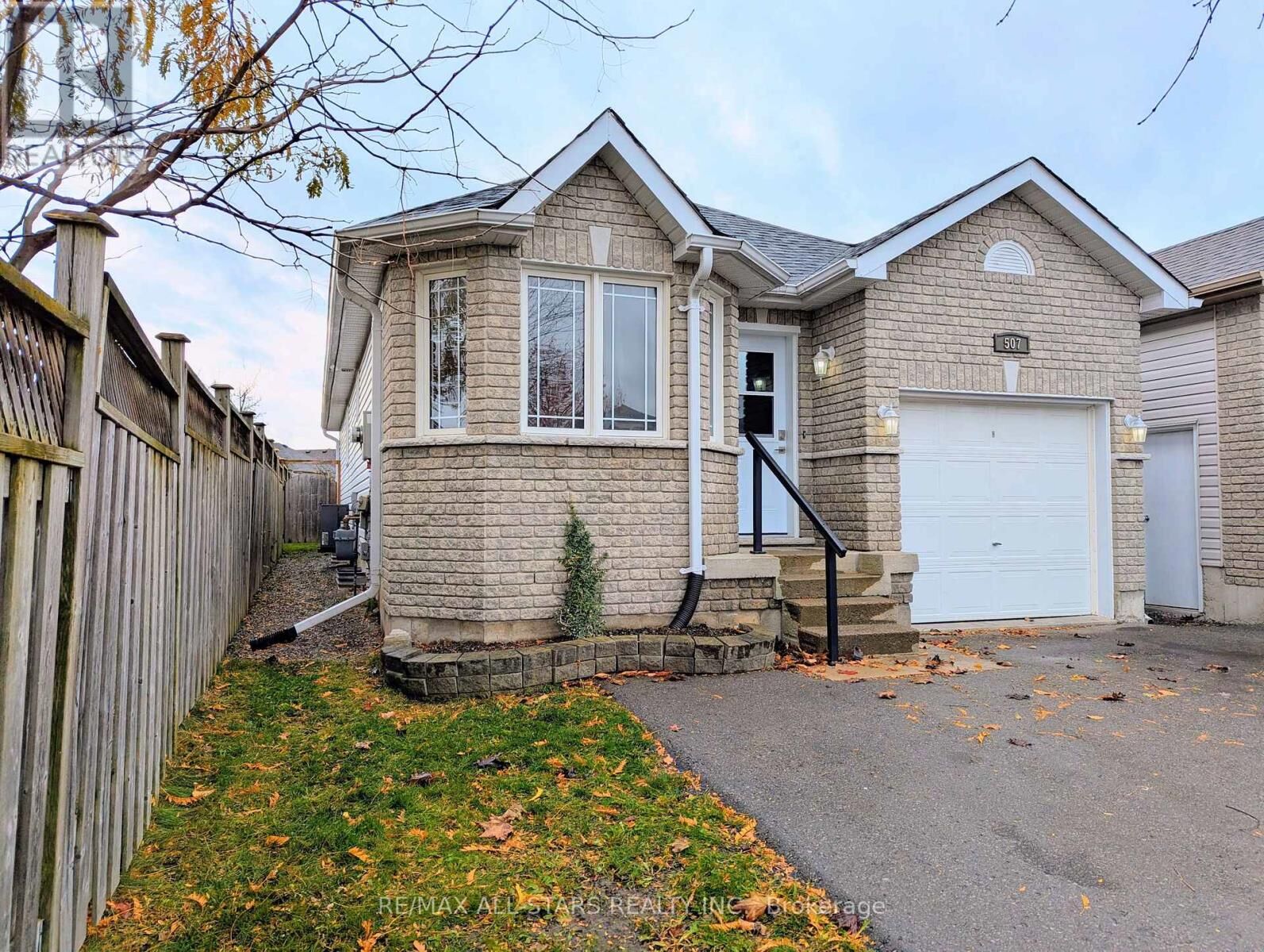 Property Photo:  507 Clancy Crescent  ON K9K 2S1 